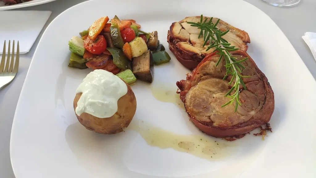 Alan Irvine_Bodega La Colonial_Playa Blanca_review