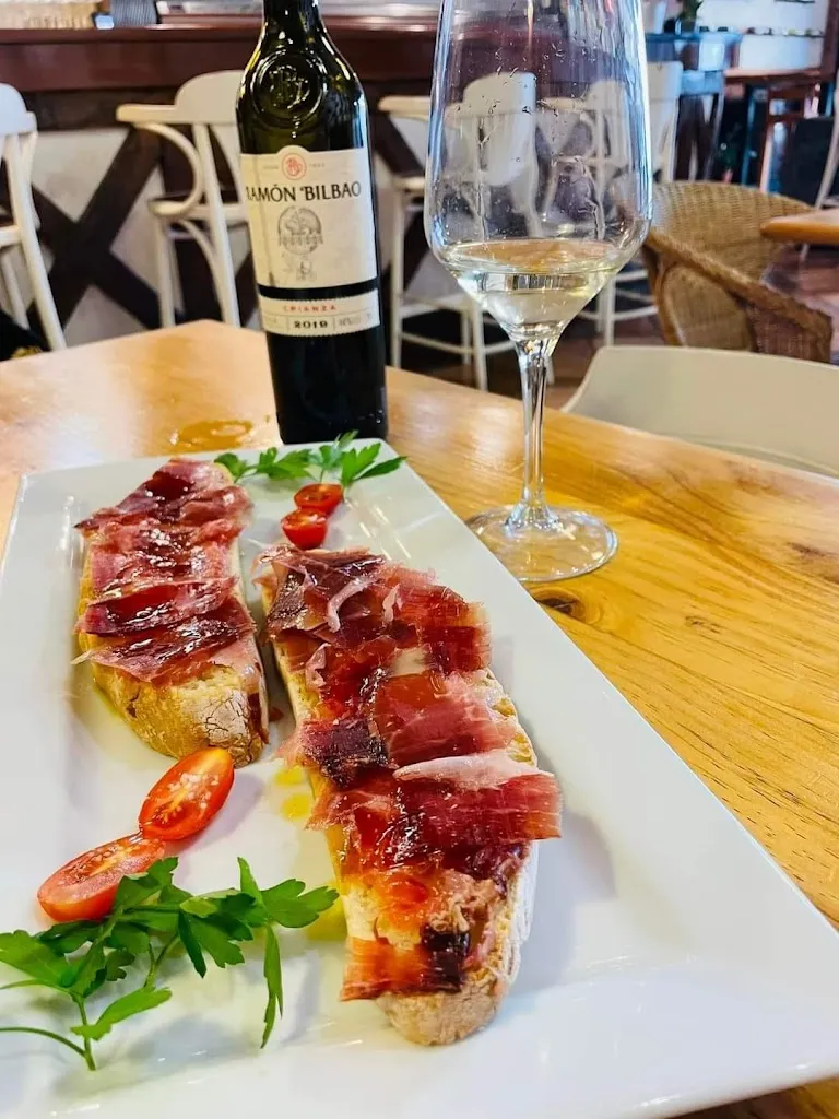 Bodega La Colonial_Playa Blanca_slider_image_3