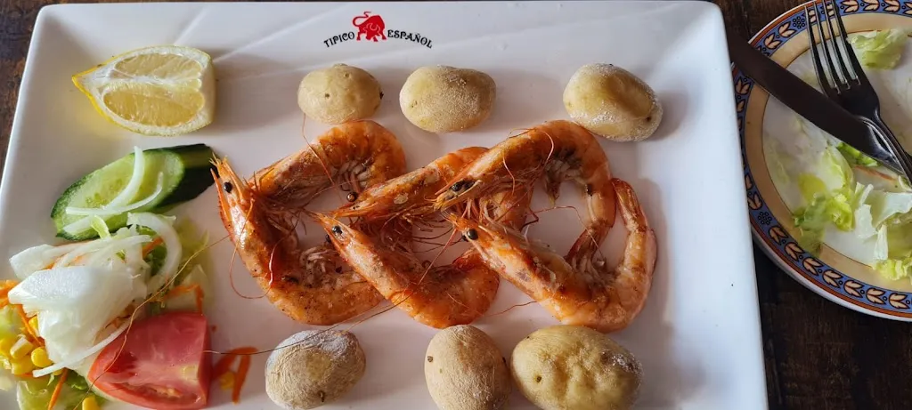 Andrew Tennant_Restaurante Típico Español_Playa Blanca_review