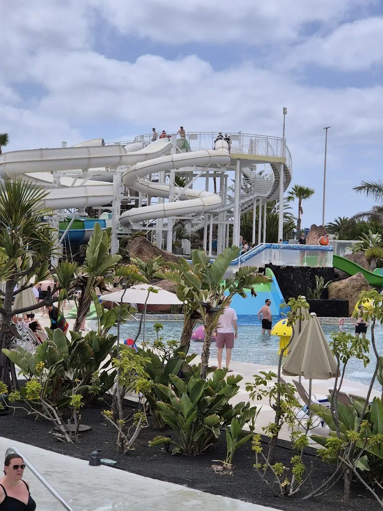 Kelly Upton_Baily Bar Playa Blanca_Playa Blanca_recensione