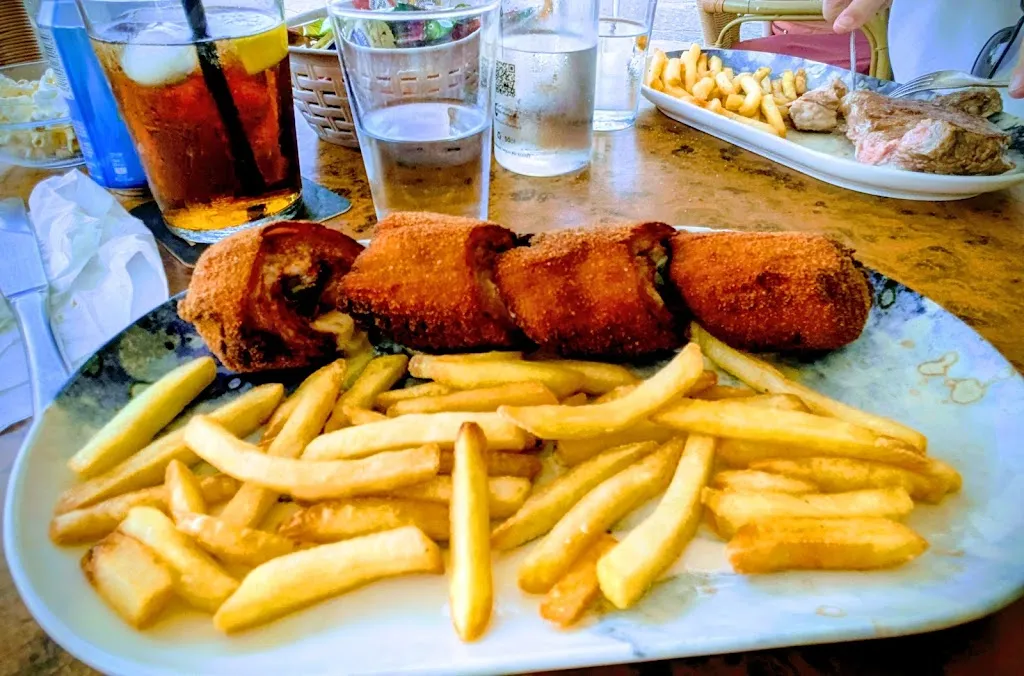 Ann Kelly_Berrugo Tapas Bar_Playa Blanca_review