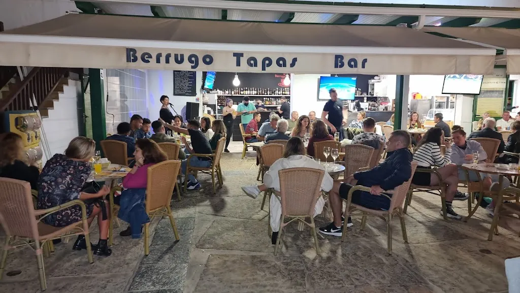 Berrugo Tapas Bar_Playa Blanca_slider_image_1