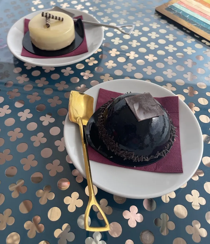 declan doherty_Cappuccino Grand Cafe_Playa Blanca_review