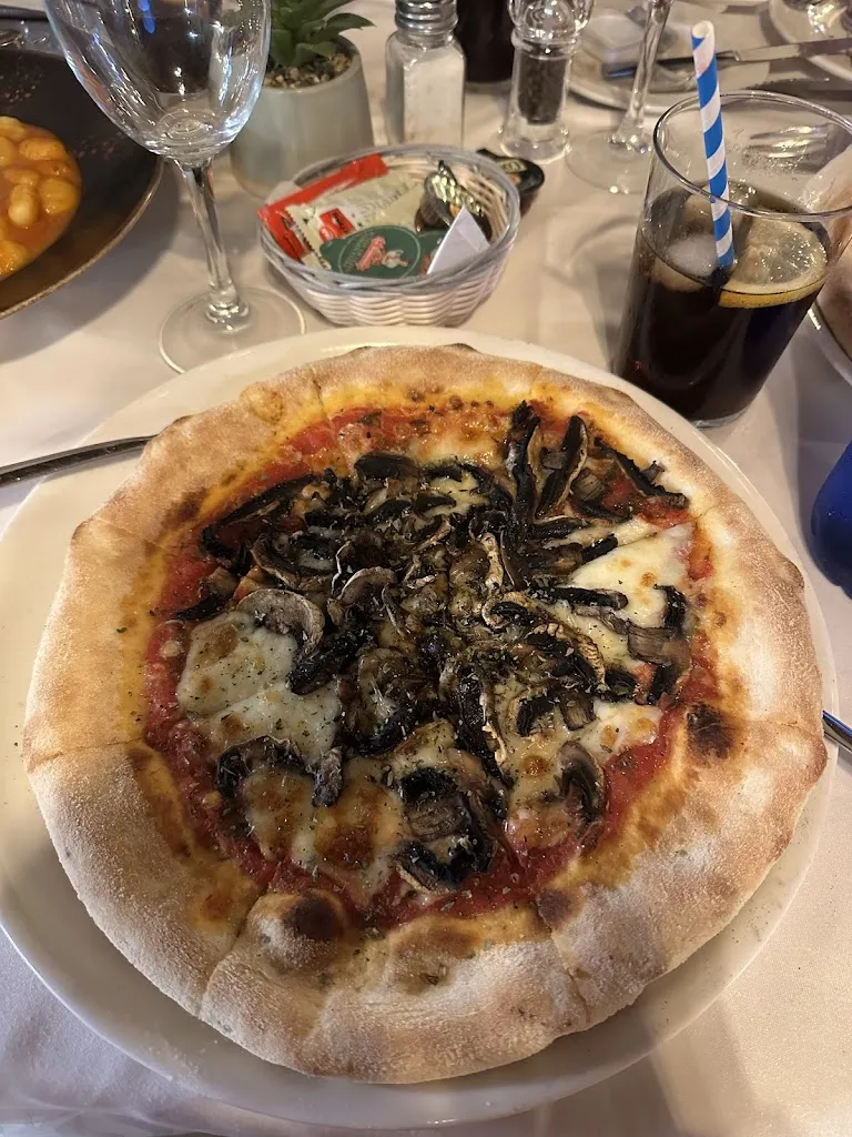 Kam Baden_TRATTORIA DA RAFAELLO_Puerto del Carmen_review