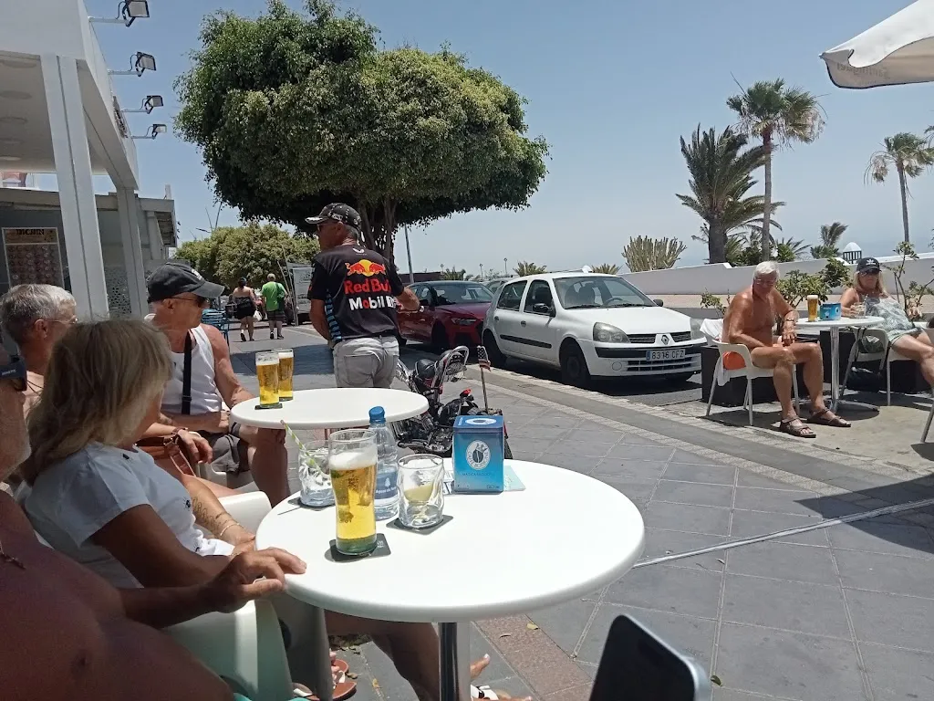 Dr Tom_Bar El Kiosco 🍺 Drinks & Cocktails_Puerto del Carmen_review