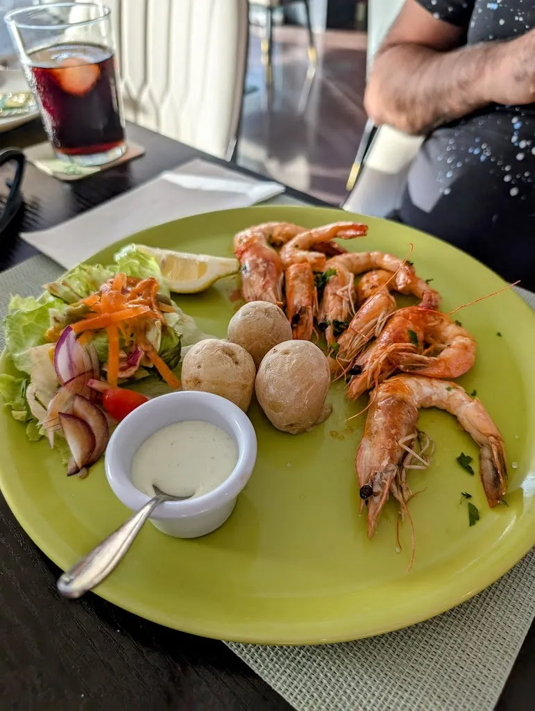 Kevin Lee_satisfy_Puerto del Carmen_review