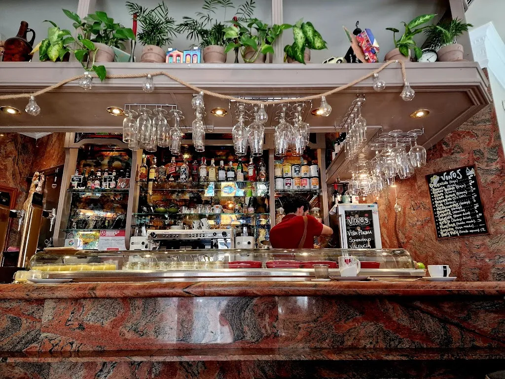 Nikola Karamalakov_Tia Julia Bar & Brunch_Tías_review