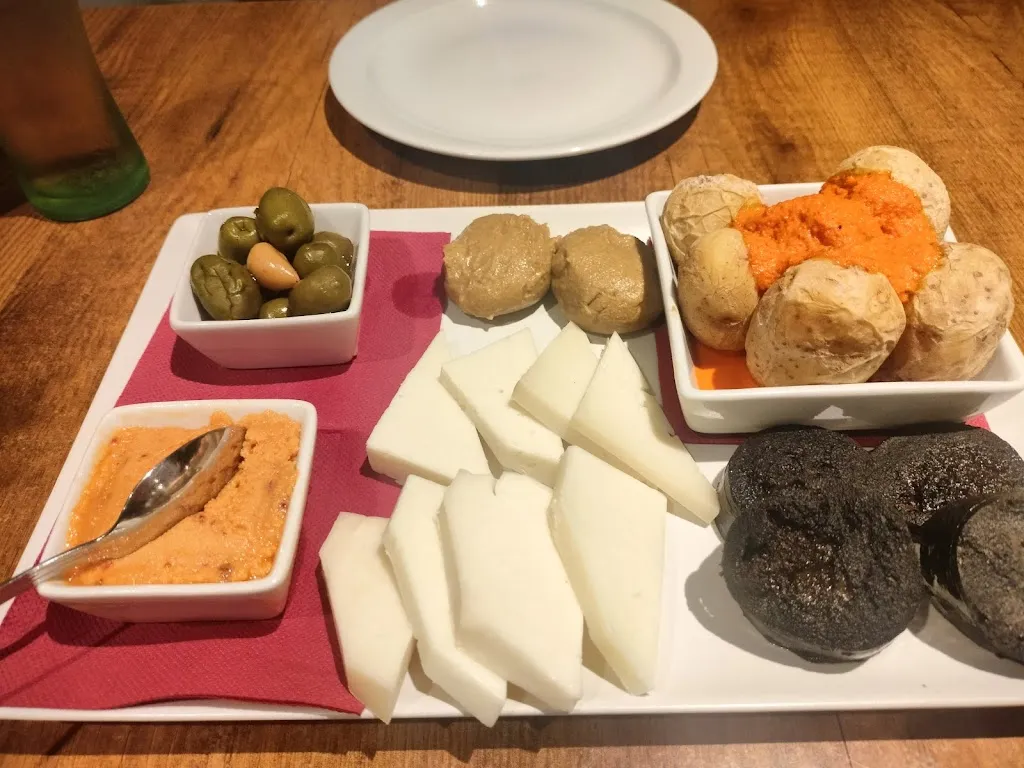 Alexander Visram_Tasca Bar La Dorotea_Tejeda_review