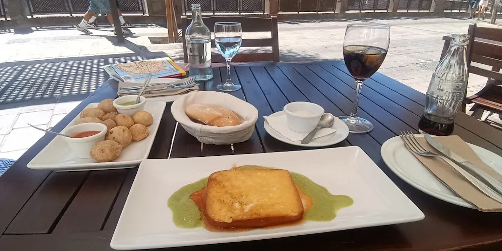 Cueva De La Tea Restaurant_Tejeda_slider_image_2