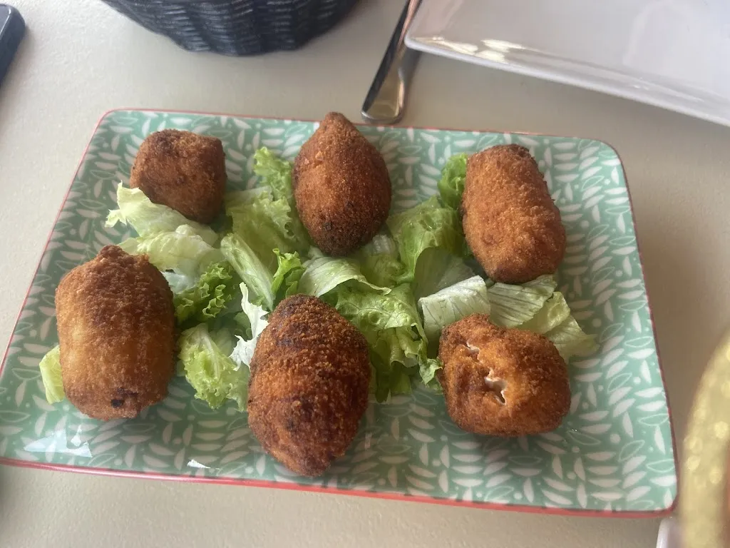 Izabela K_Gulliver Tapas Bar_Tinajo_review