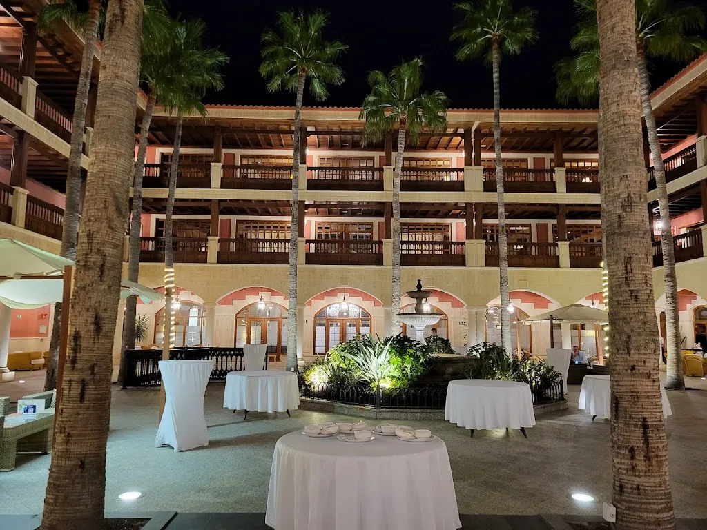 Restaurante El Diablo_Tinajo_slider_image_1