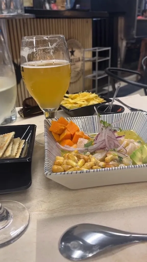 Madriskí Cevichería_Vallehermosa_slider_image_2