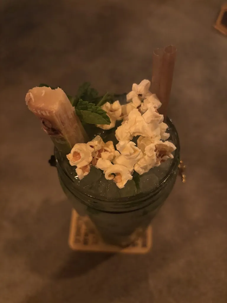 Kya Beth Reid_Tipsy Bee_Puerto Rico_review