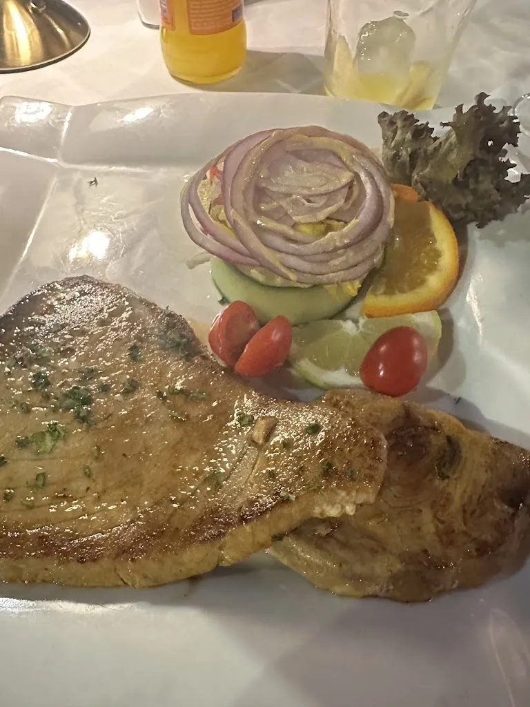 Mona Louisa F. Bastholm_Oscar's Restaurant_Puerto Rico_review