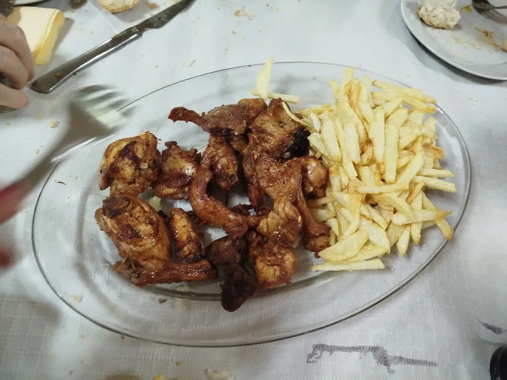 Estefan M. K. R._Bodegón Santiago _Sauzal_review