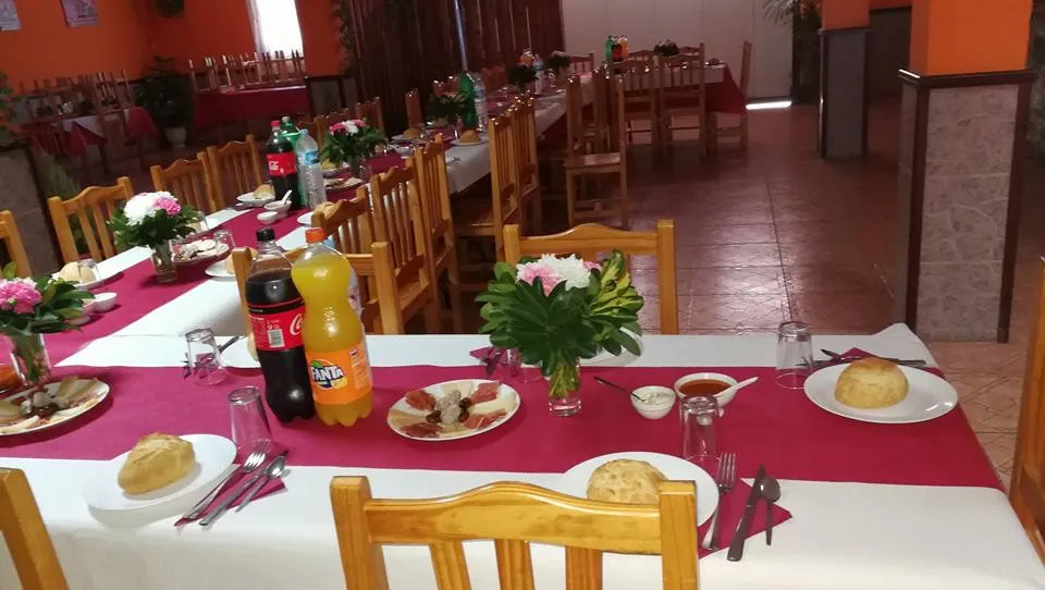 Bodegón Santiago  restaurant in Sauzal