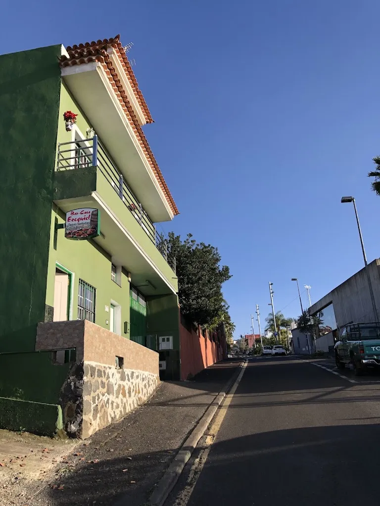 Bar Casa Ezequiel_Sauzal_slider_image_3