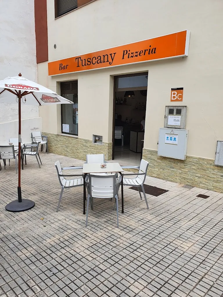 Bar Tuscany Pizzeria restaurant in Sauzal