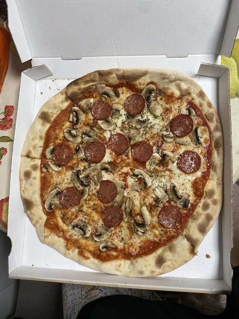 Bar Tuscany Pizzeria_Sauzal_slider_image_3