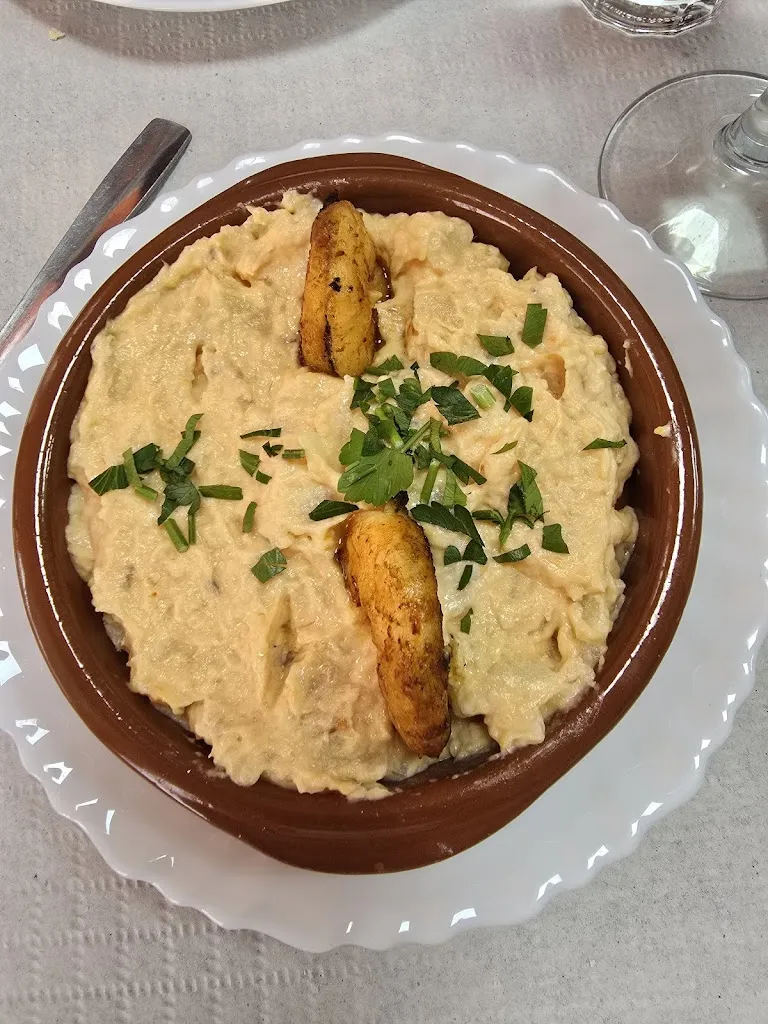 Luz Coba_La Cantina de Juan - AAVV Valsendero_Valleseco_review