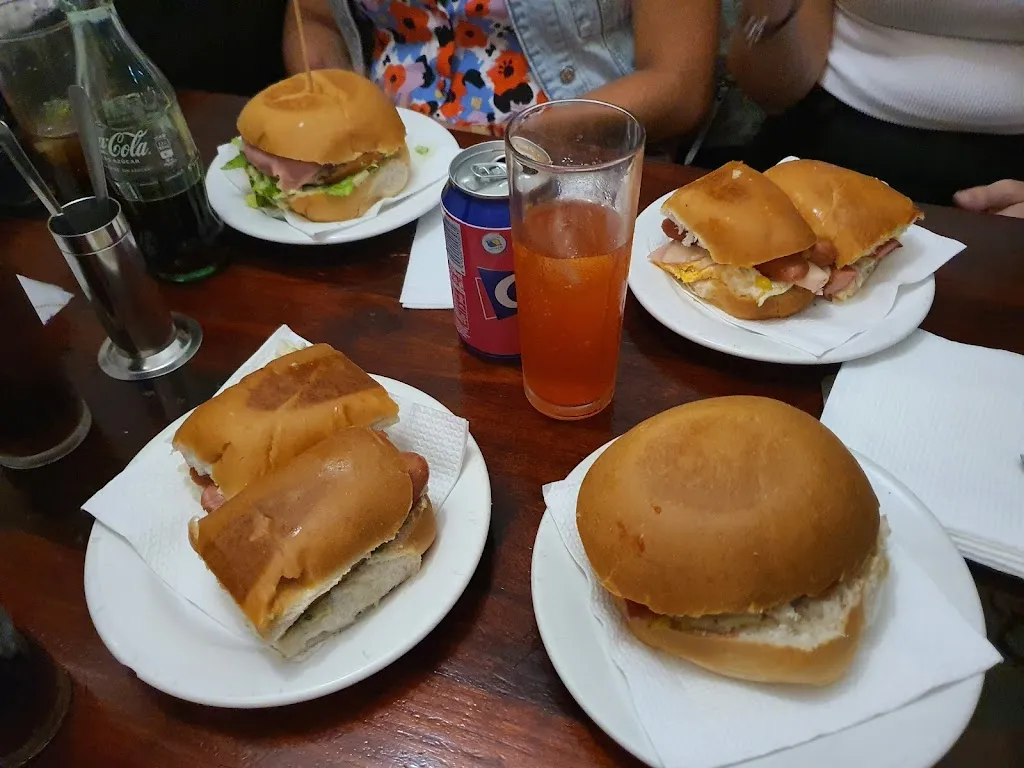 Pub La Araña restaurant in Telde