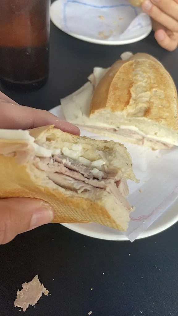 Viliam_Bar Yazmina_Telde_review