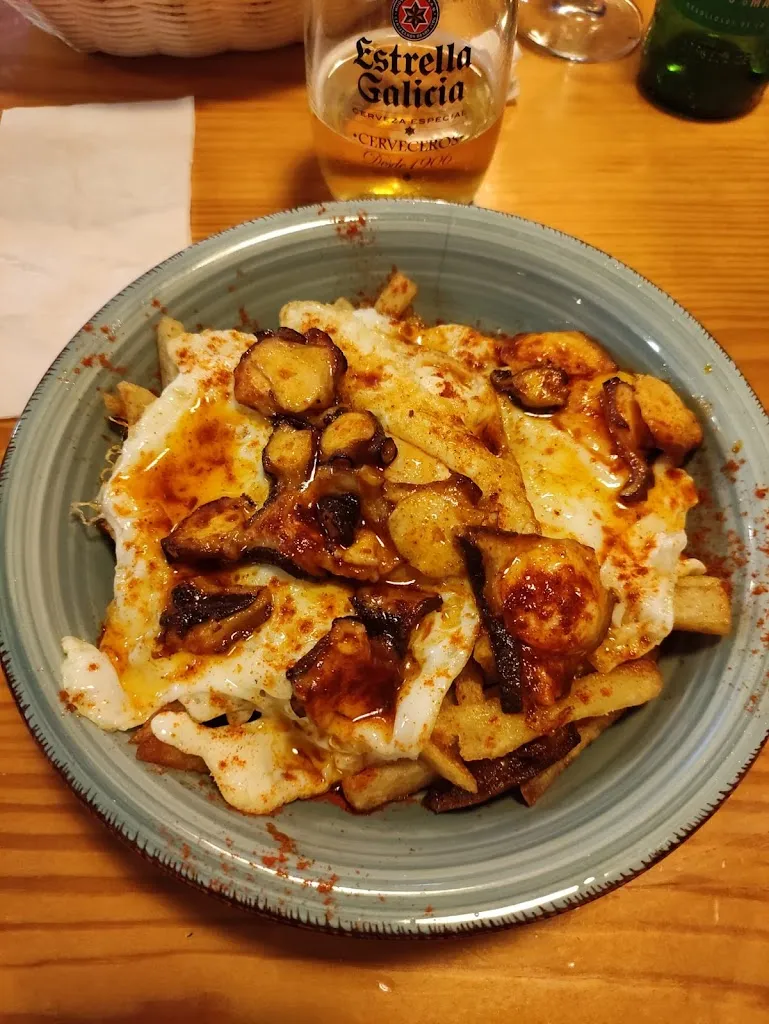 Eduardo Ferrera_La Oficina de Carlos Bar Diego_Telde_review