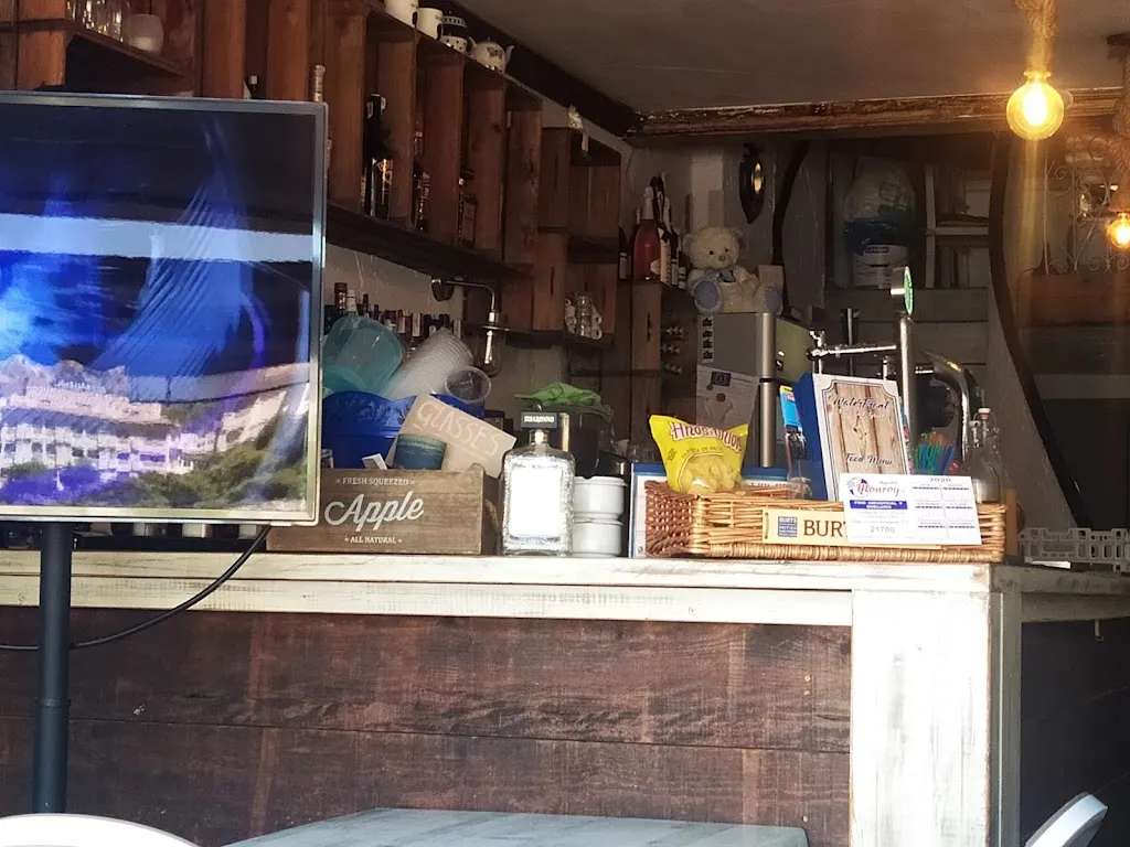 Gary Green_Waterfront bar and restaurant_Finestrat_review