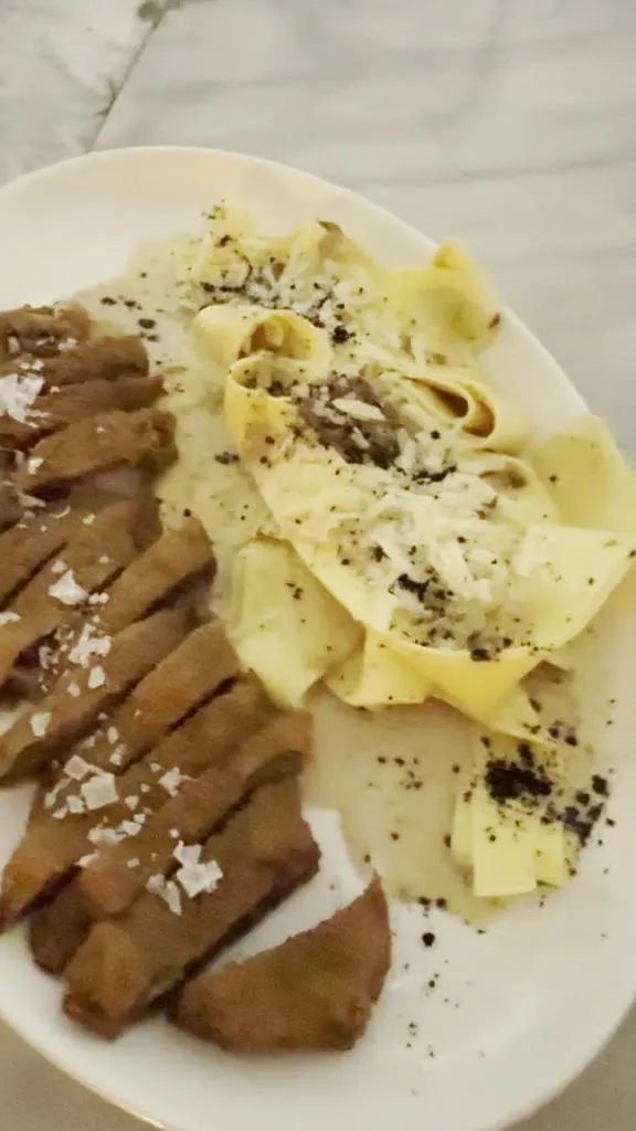 Brunch, Lunch & Munch with Sebastián Velázquez_Makkila Núñez de Balboa_Balboa_review