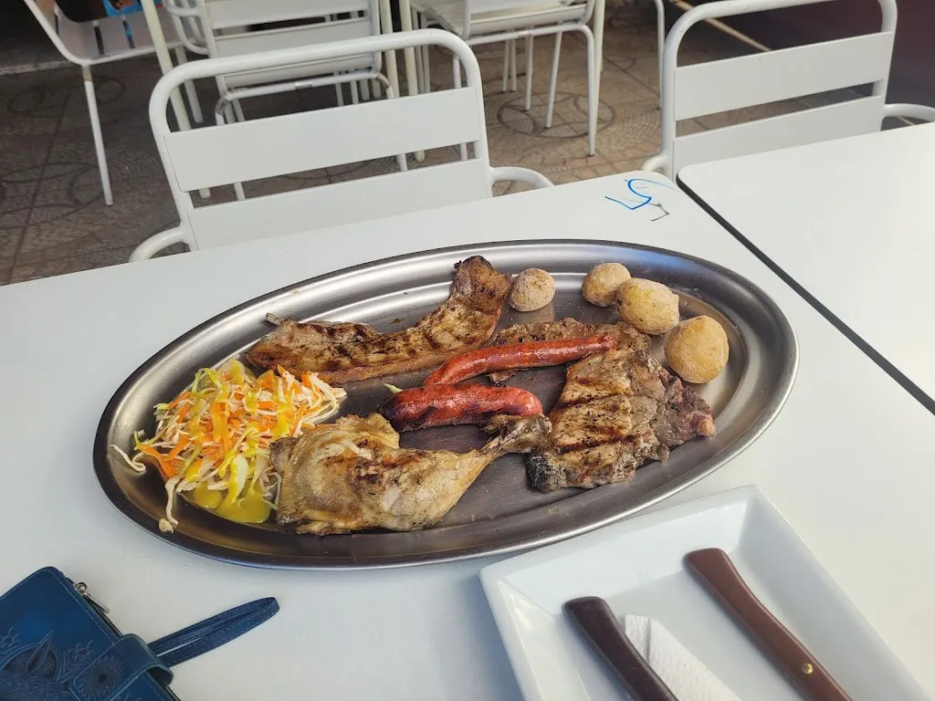 Restaurante Grill La Motera_Vega de San Mateo_slider_image_3