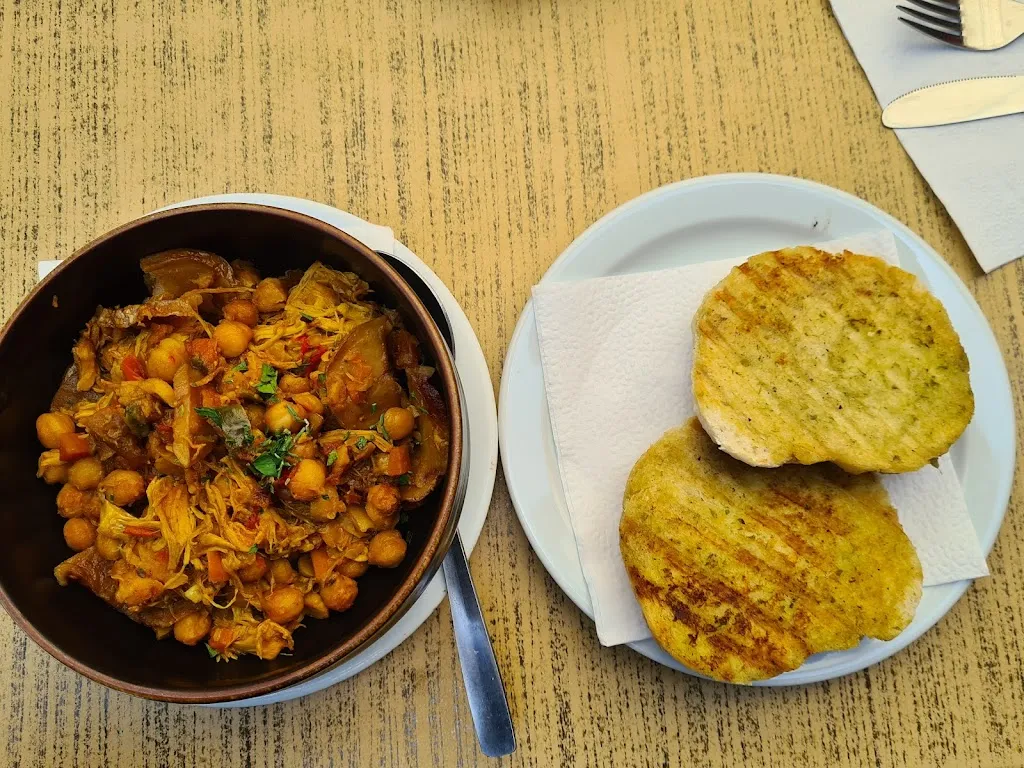 Chantell Riches_Restaurante Asador Grill El Labrador_Vega de San Mateo_review