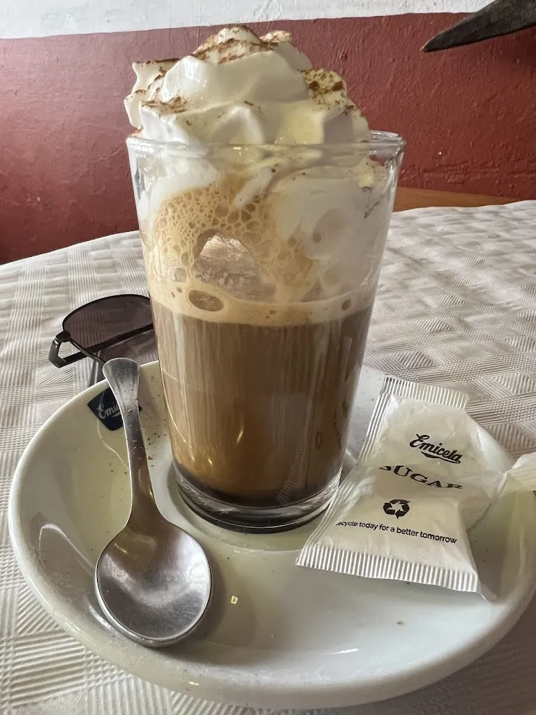 Aaron Hardwick_Restaurante Asador Grill El Labrador_Vega de San Mateo_review