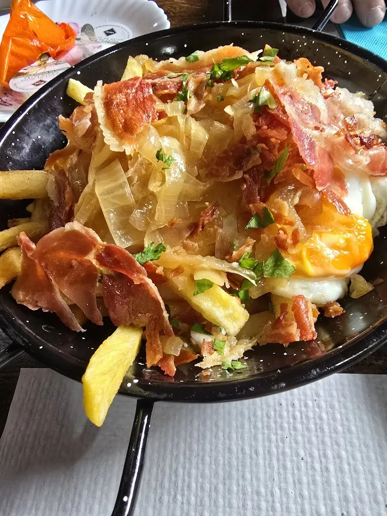 Monica Fernandez_El Manicomio_Vega de San Mateo_recensione