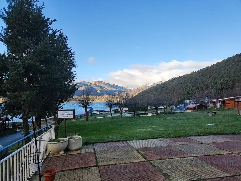 Bar Restaurante del Club Náutico Mirantes de Luna_Barrios de Luna Los_slider_image_2