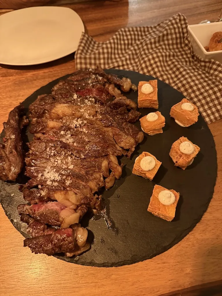 Trisha T_Restaurante BARMITÓN_Barrios de Luna Los_review