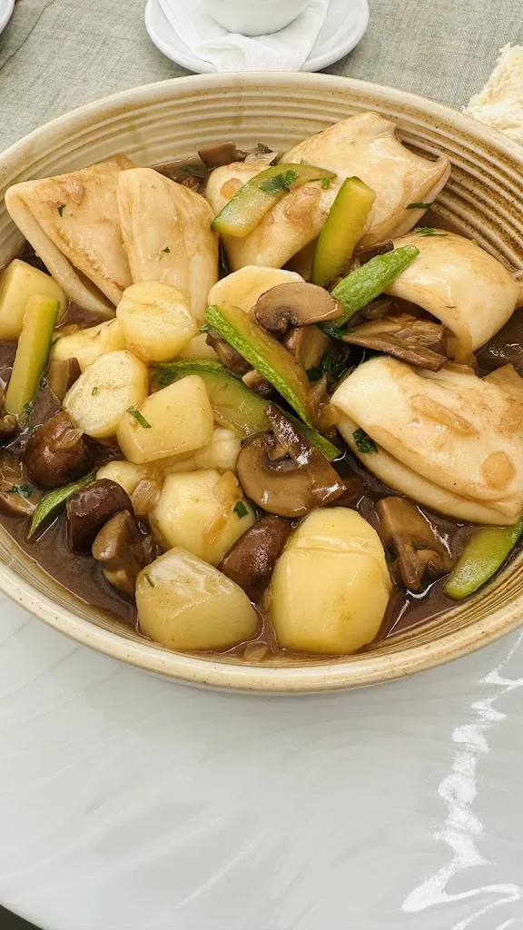 Donald_Restaurante el Ciervo_Vecindario_avis