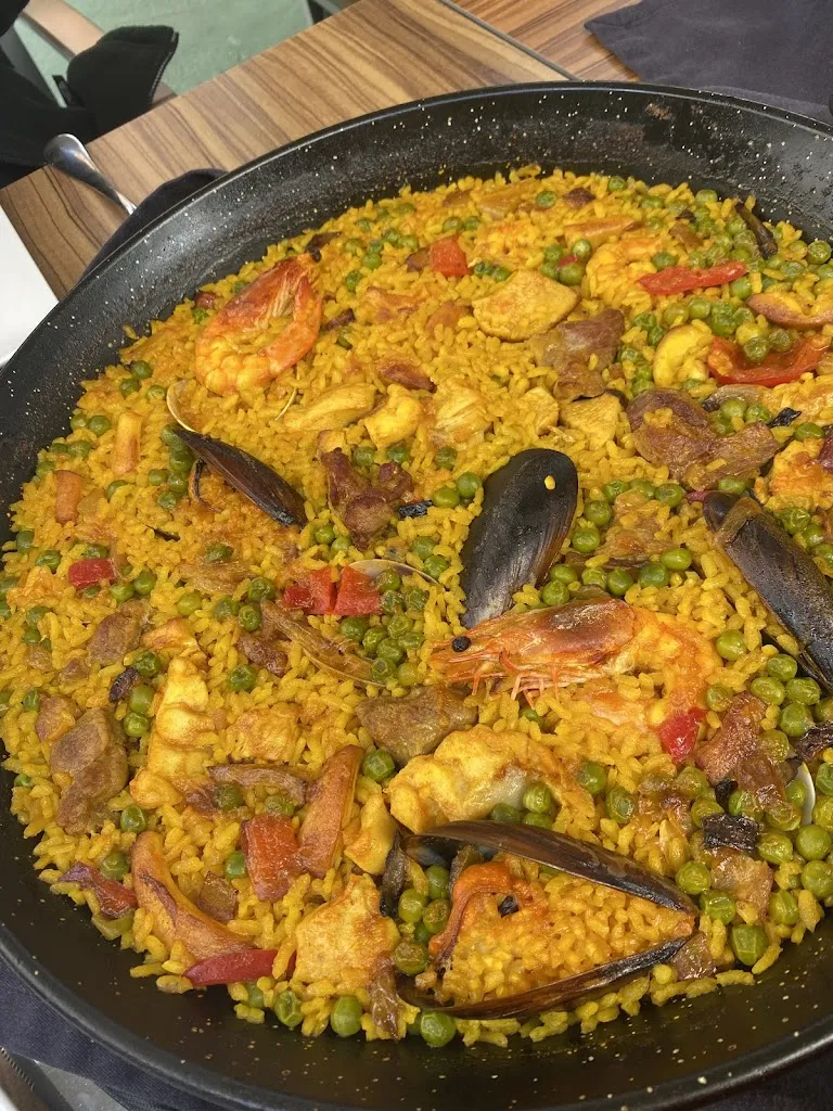 Leila S._Restaurante el Ciervo_Vecindario_avis