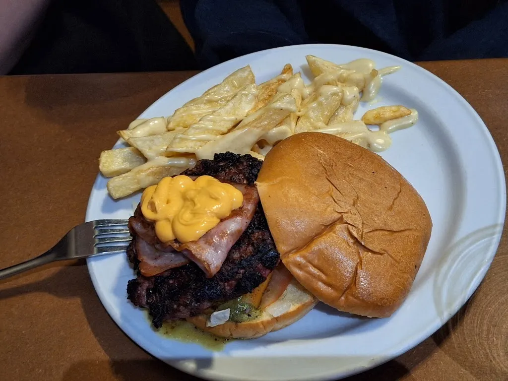 Taberna el refugio_Vecindario_slider_image_3