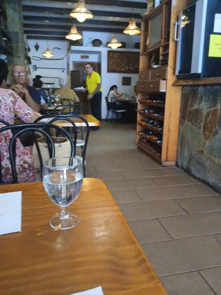 Roy Wood_La Pella_Vecindario_review