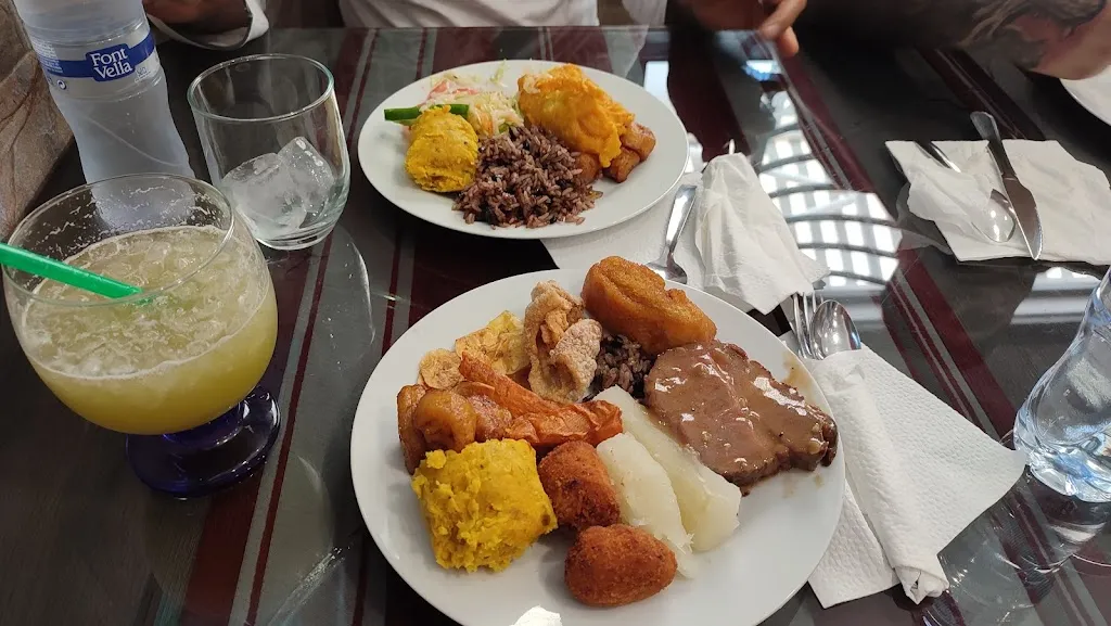 Menu_Restaurante Buffet Cubano Hatuey_Vecindario_image_6