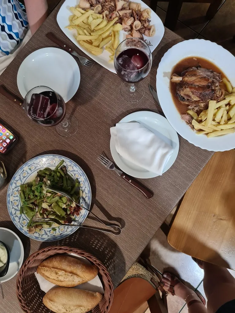 Bernadett Wágner_Mesón Gallego Casa Carlos_Vecindario_recensione