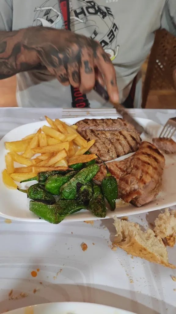 Talia Garcia Reyes_Mesón Gallego Casa Carlos_Vecindario_recensione