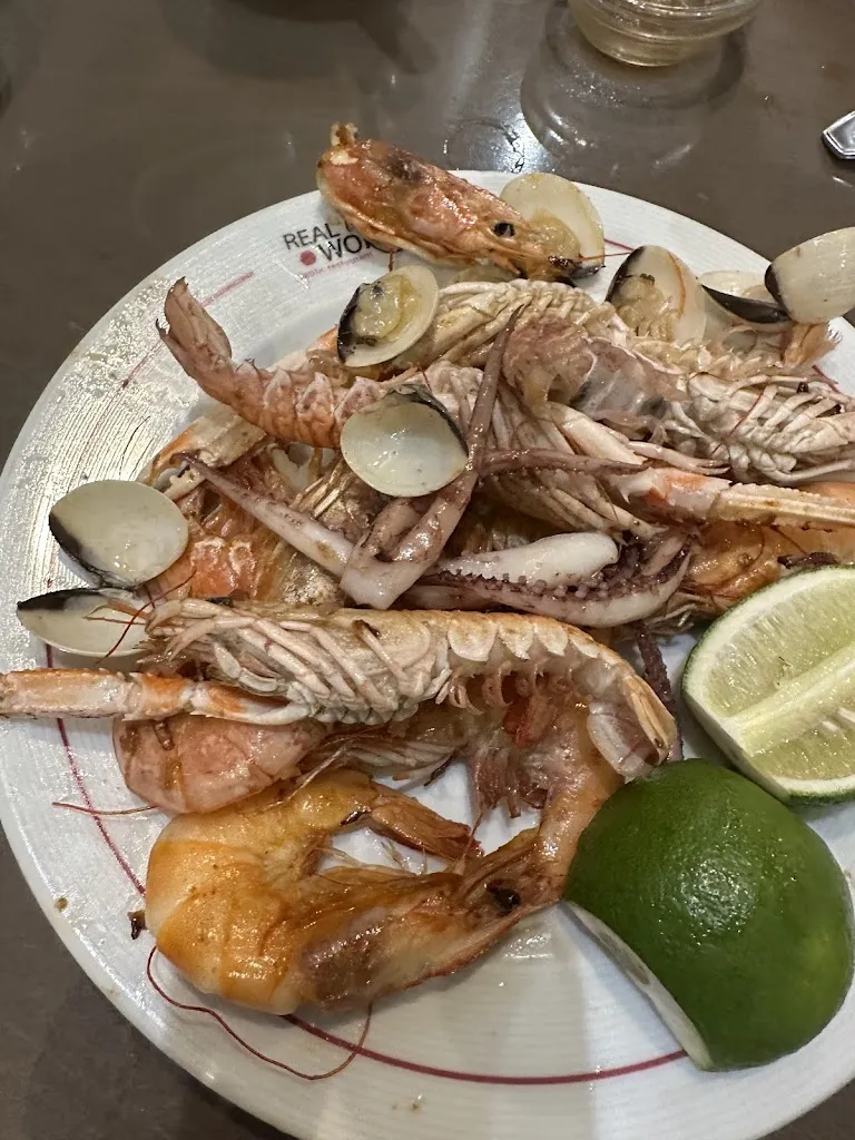 Nóra Csóka_Real Wok_Finestrat_recensione