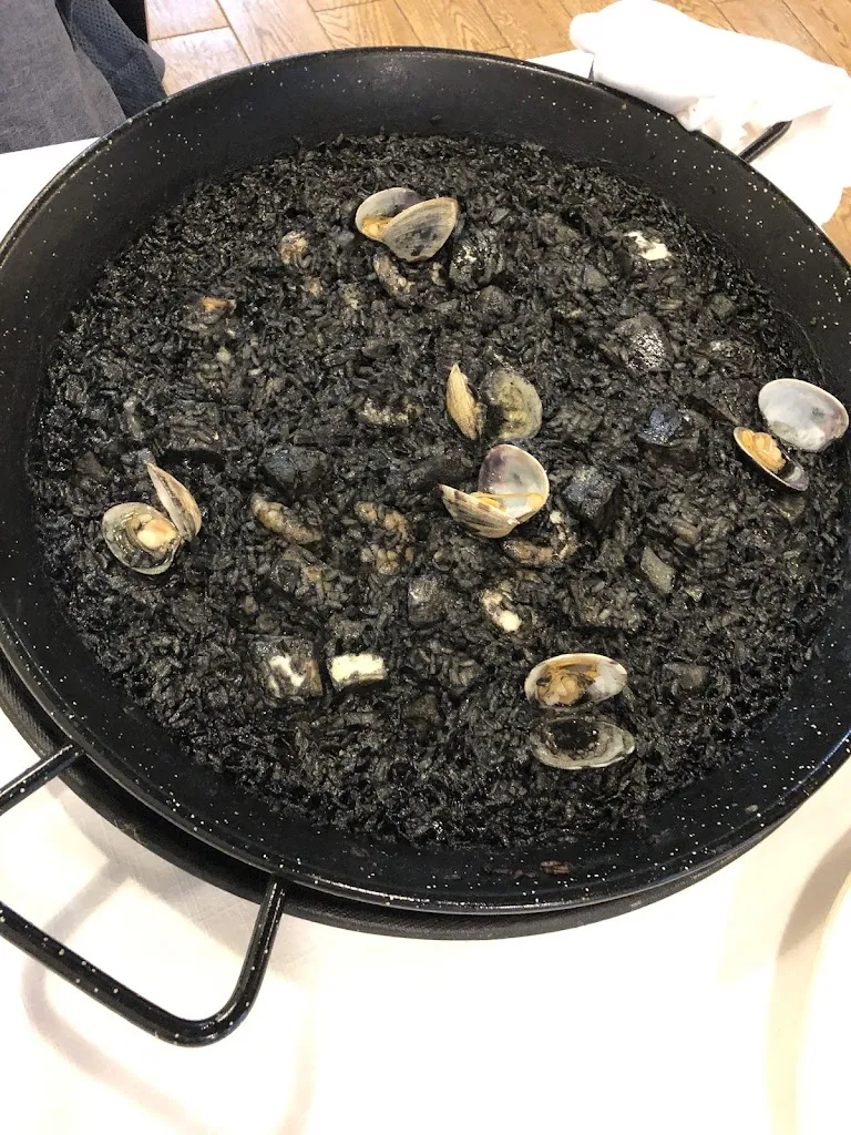 Joy Supree_Restaurante Arrocería Humus_Vecindario_review