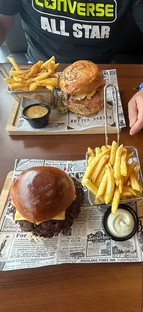 Velázquez_Toro Hot Vecindario_Vecindario_review