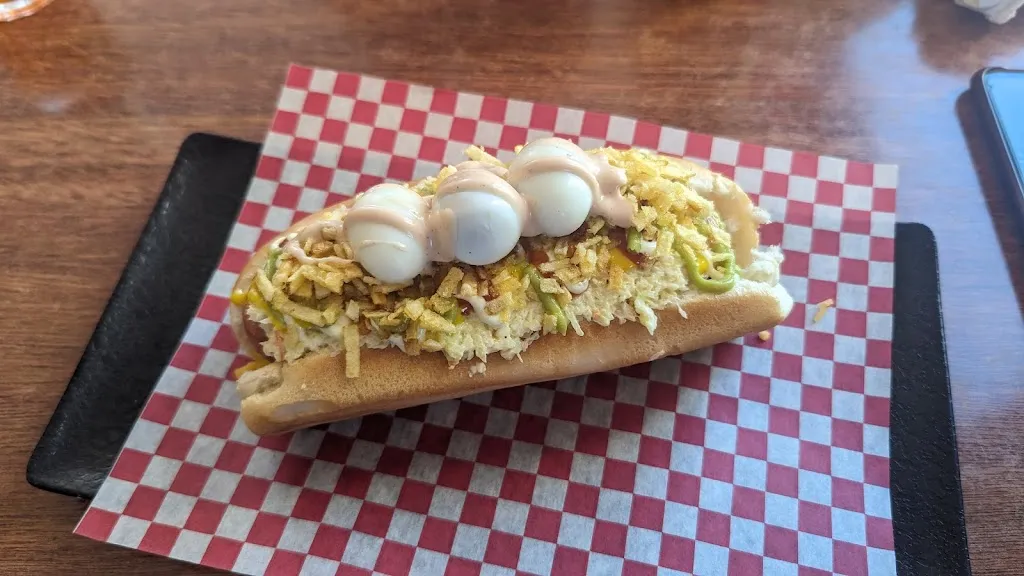 Dominykas Simanavicius_Hamburguesería perritos burguer vecindario_Vecindario_review