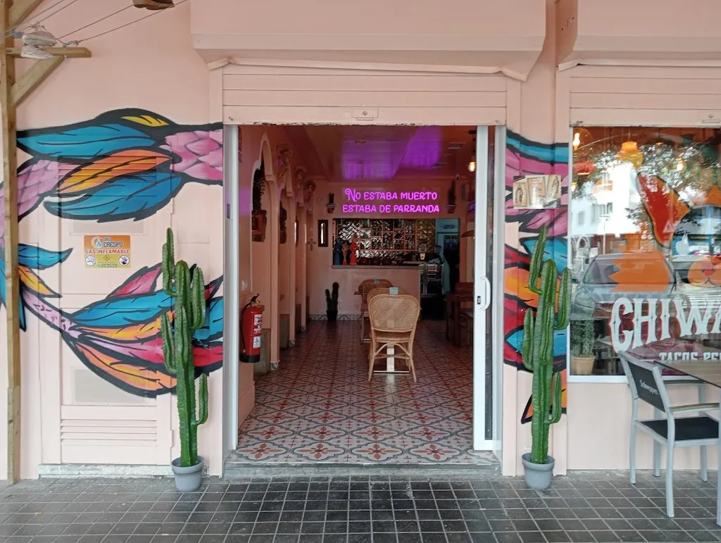 Chiwawa Mexican Bar_Vecindario_slider_image_1