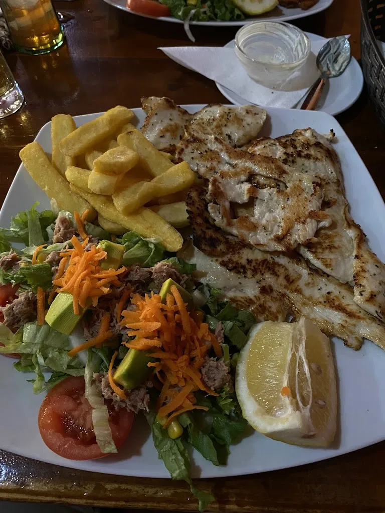 Āris Ankmanis_Casa Pablito_Vecindario_review