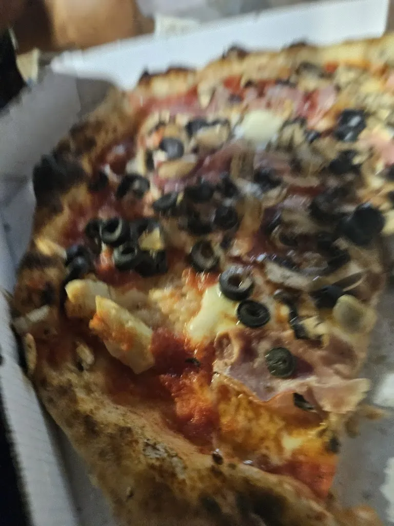 Jessica Nentwig_L’ Oasi della Pizza_Vecindario_review