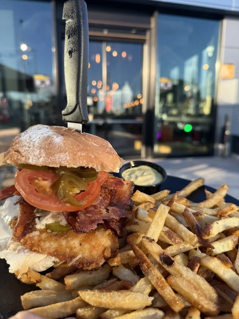 Rockabilly Burger_Vecindario_slider_image_3